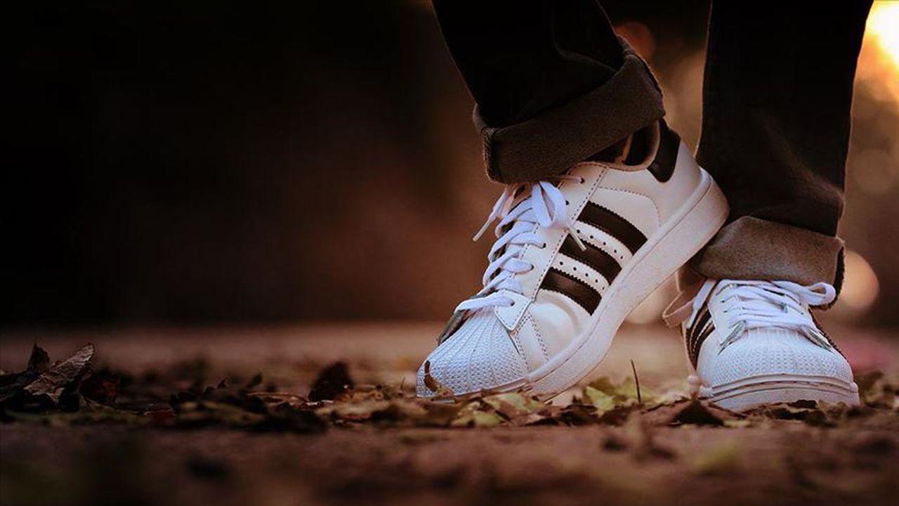Rekabet Kurulu'ndan Adidas'a Dev Ceza