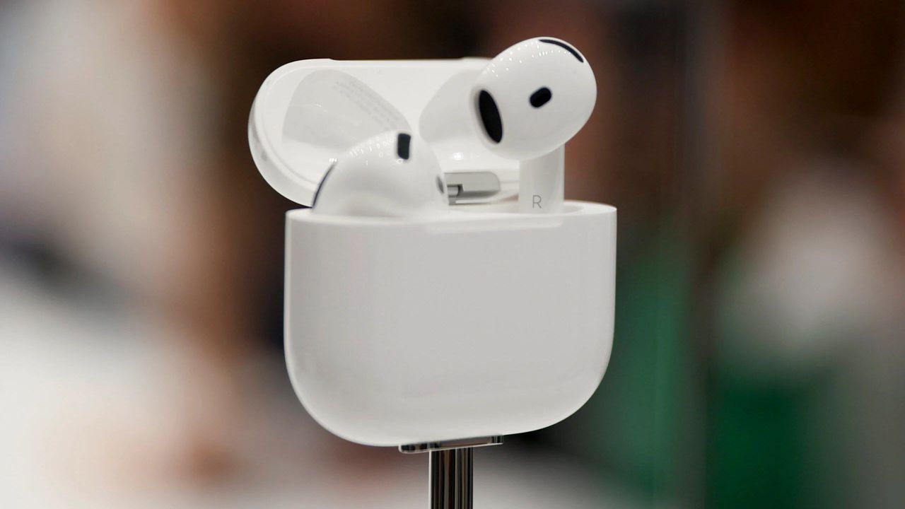 Apple, AirPods’a Canlı Çeviri Özelliği Getiriyor