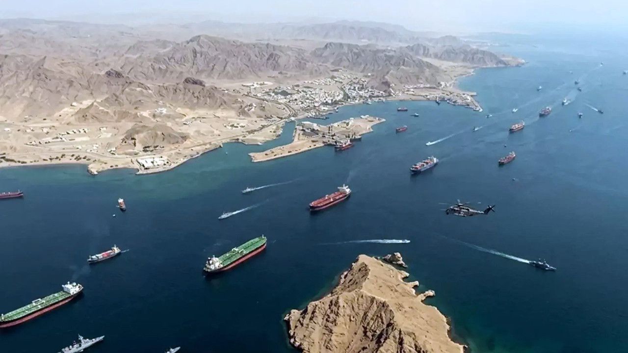 İran’dan Hürmüz Açıklaması: "Kontrollü Şekilde Trafiğe Açılabilir"