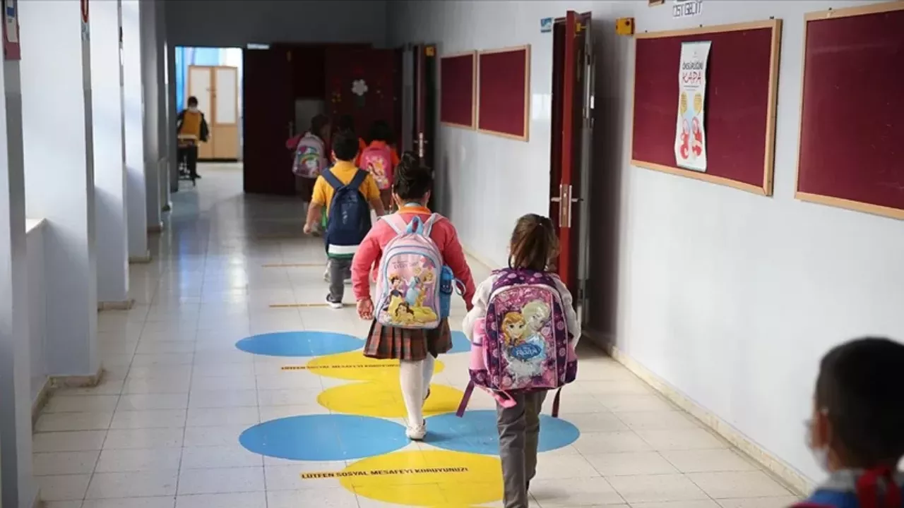 Okul Alışverişi Cep Yakıyor: Çantalara Büyük Zam