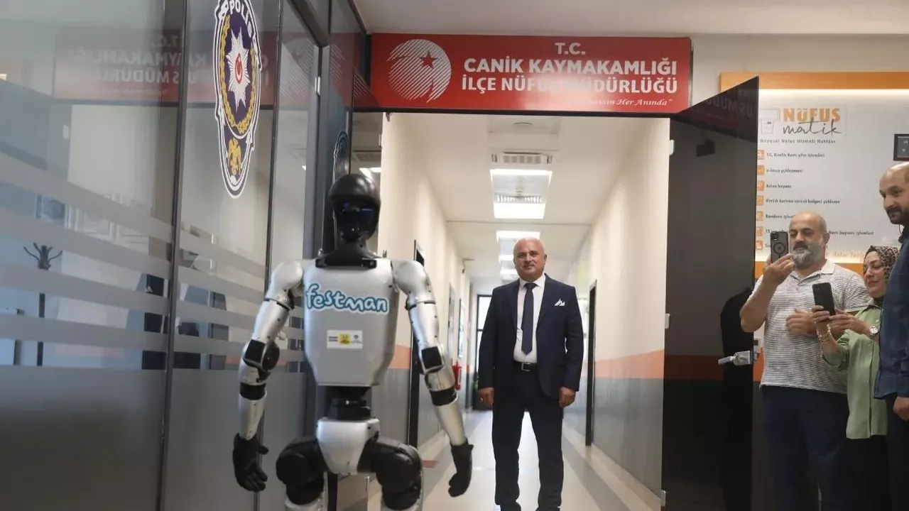 Festman Canik: Türkiye’de Nüfusa Kaydedilen İlk Robot