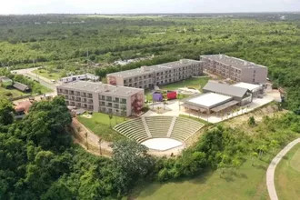 Acun Ilıcalı Dominik’te Otel Yaptırdı