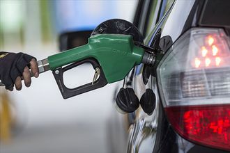 Zam Geldi: Motorin ve Benzin Fiyatları Uçtu