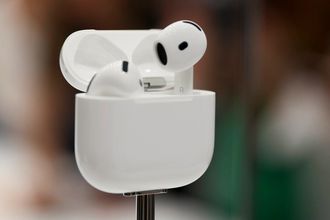Apple, AirPods’a Canlı Çeviri Özelliği Getiriyor