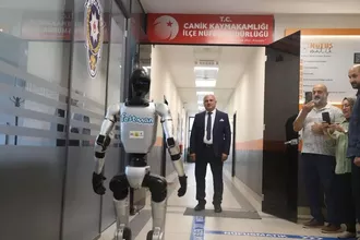 Festman Canik: Türkiye’de Nüfusa Kaydedilen İlk Robot