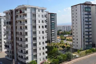 Yeni Evlenenlere, Memurlara ve Engellilere Ucuz Kiralık Ev Geliyor