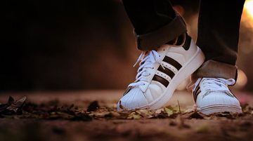 Rekabet Kurulu'ndan Adidas'a Dev Ceza