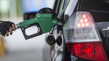 Zam Geldi: Motorin ve Benzin Fiyatları Uçtu