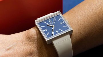 Swatch’un Trump Göndermeli Saati 2 Günde Tükendi