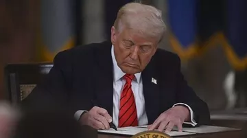 ABD, İran'la İş Yapan Ülkelere Ek Tarife Uygulayacak