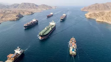 İran, Hürmüz'de Sevkiyata Ara Verebilir