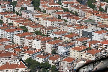 Konut Fiyatları Reel Olarak Geriledi, Kiralar Yükseldi