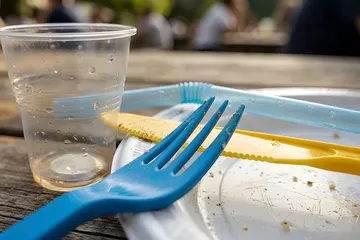 Tek Kullanımlık Plastik Ürünlere Yasak Geliyor