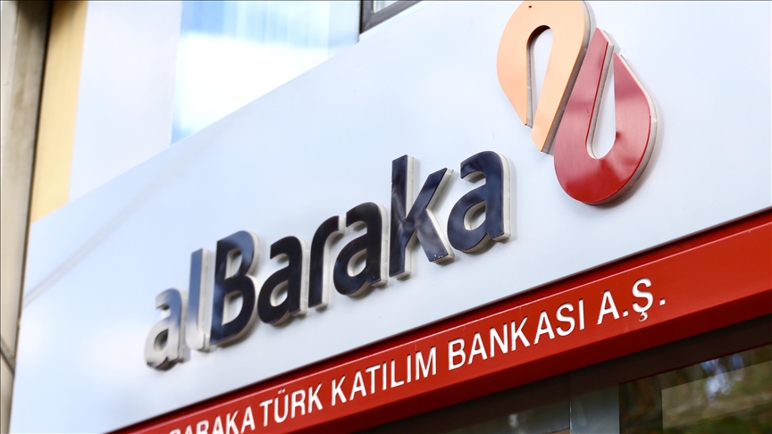 Albaraka logosu, 3 aya kadar ödemesiz dönemli 0 faizli ihtiyaç kredisi kampanyasını anlatan görsel