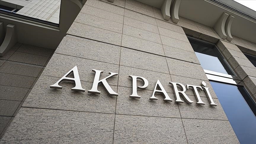 AK Parti kaynaklarının hurda araç ÖTV teşviki iddialarına ilişkin yaptığı resmi açıklamayı simgeleyen görsel.