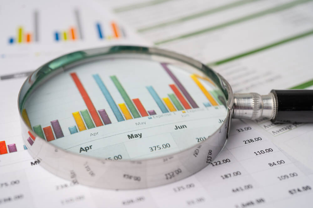 Finansal tablo, bilanço veya grafik temalı bir görsel
