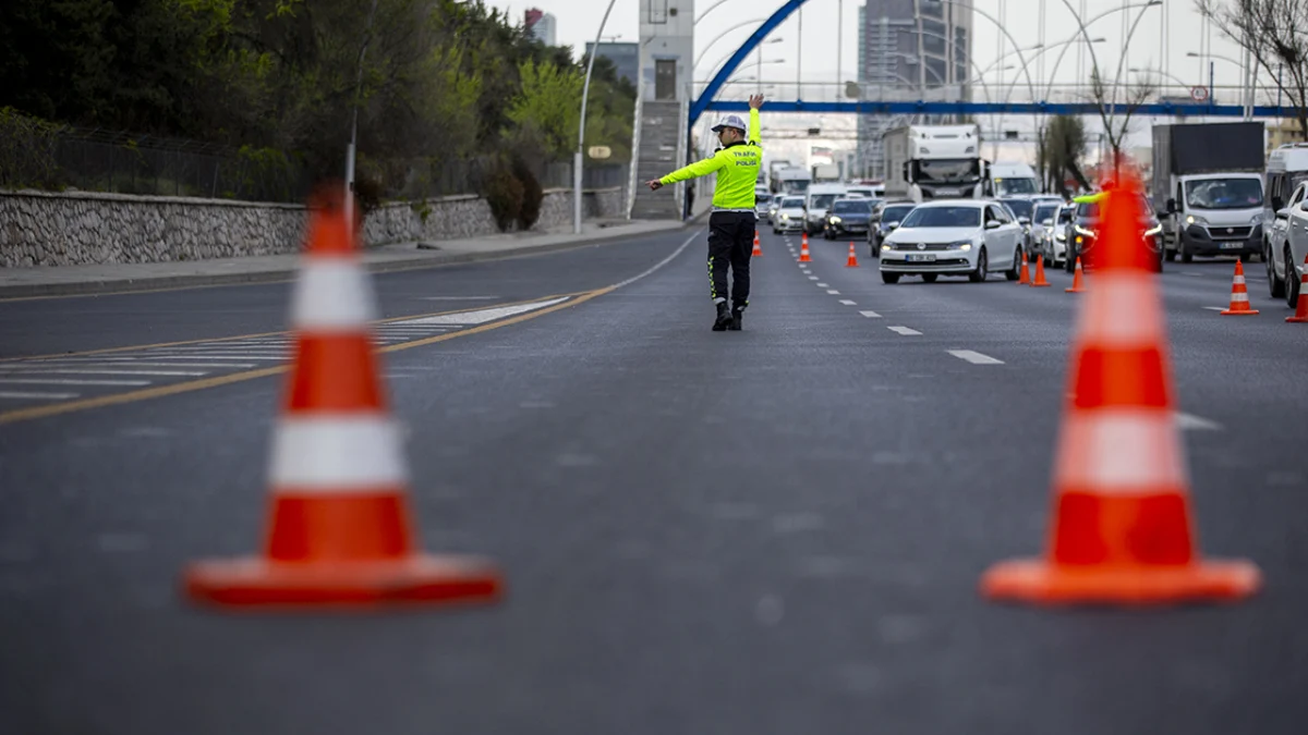 1 mayıs kapalı olan yollar trafik polisleri
