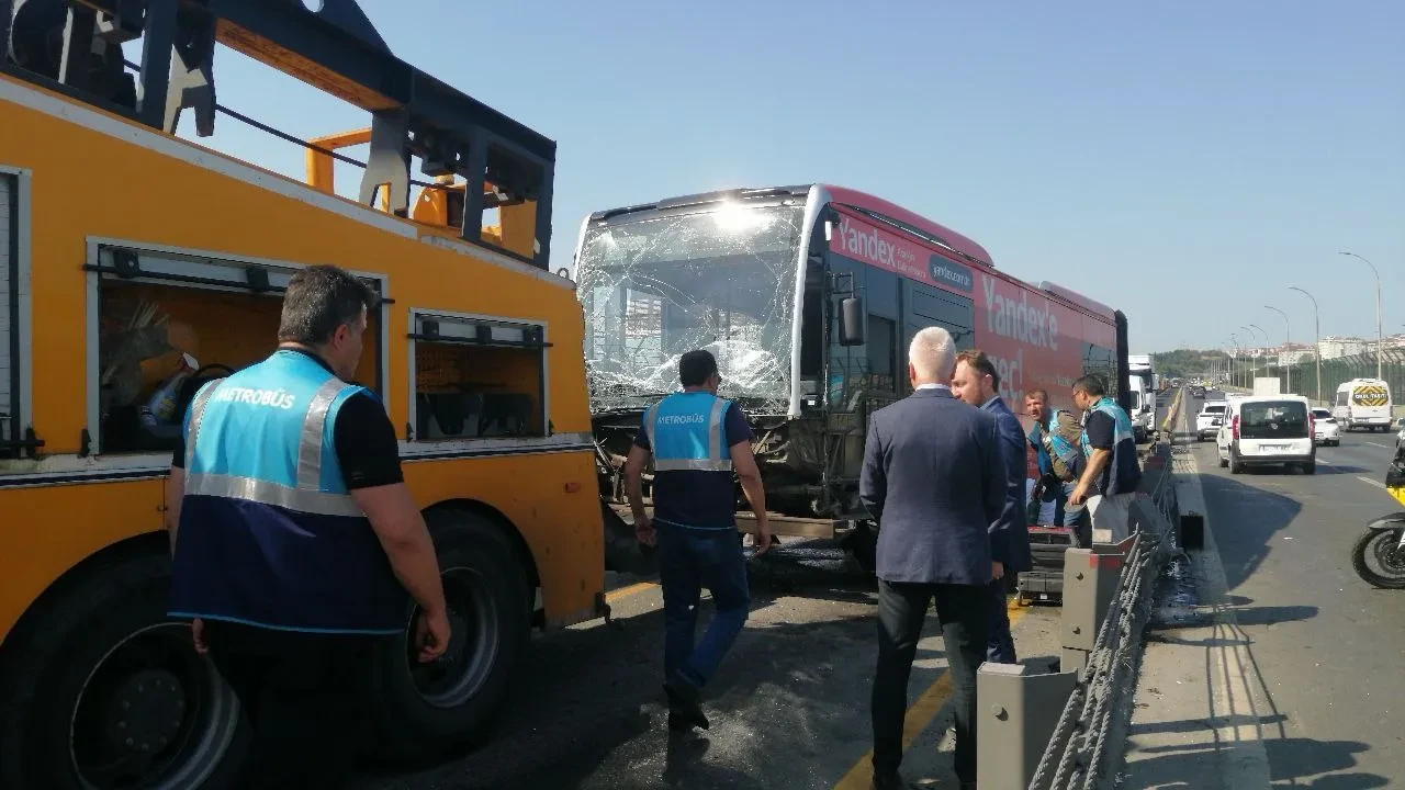 haliçte metrobüs kazası 