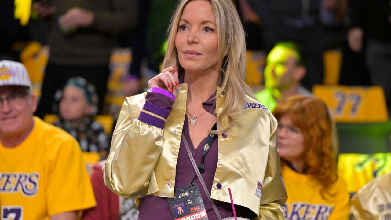 jeanie buss