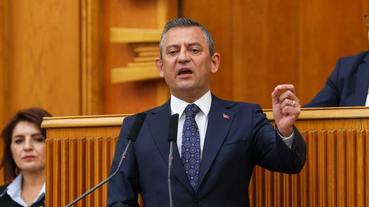 özgür özel