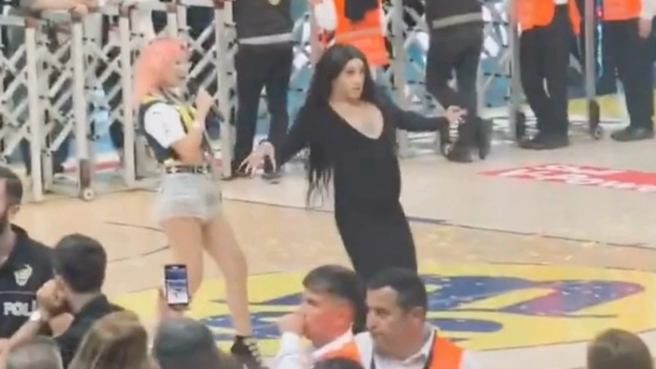  Mecnun Giasar hande yener dansçısı