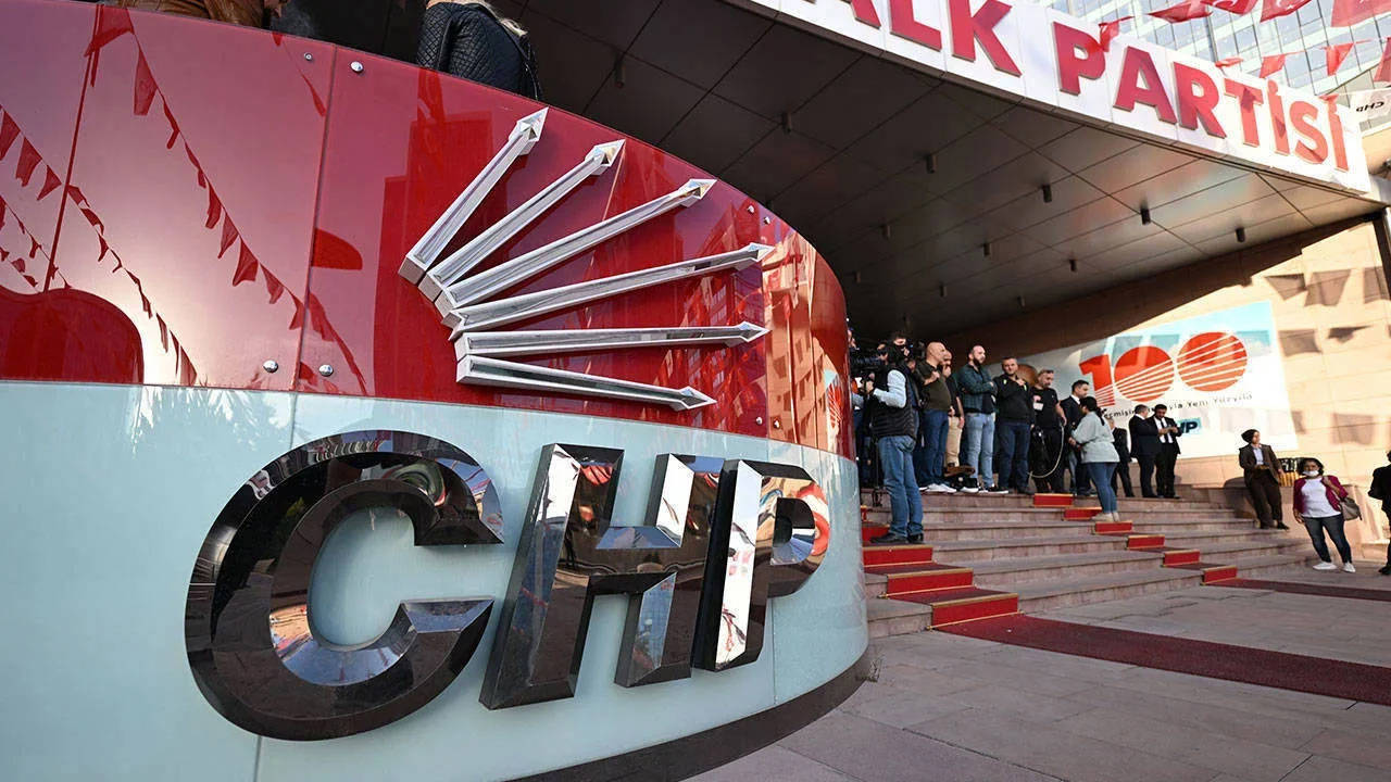 CHP Genel Merkezi'nde mutlak butlan tartışmaları gündemd