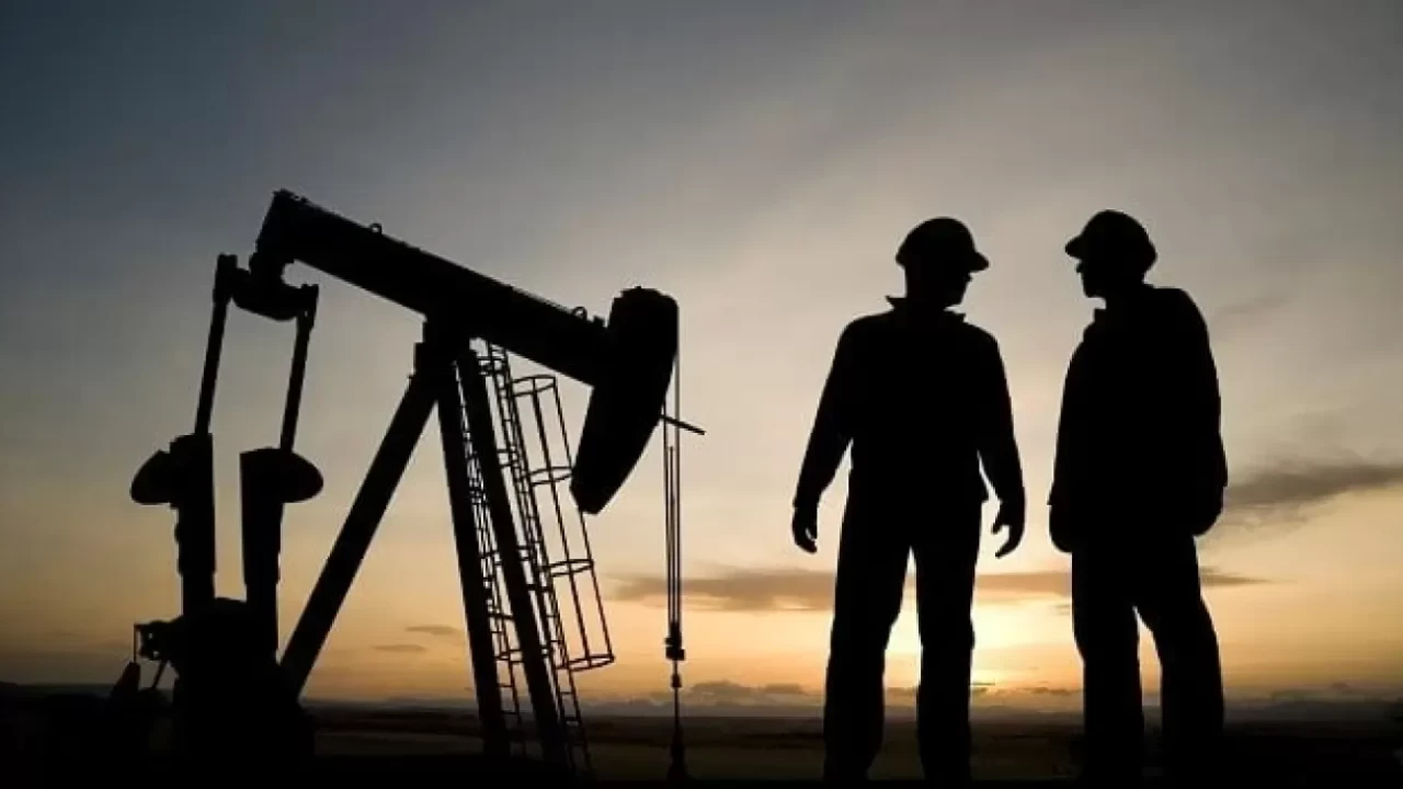 Petrol mühendisliği yüksek gelir potansiyeliyle dikkat çekiyor