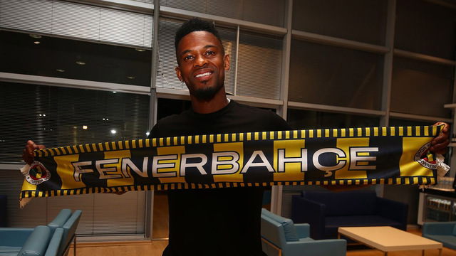 Nelson Semedo Fenerbahçe atkısıyla poz verdi