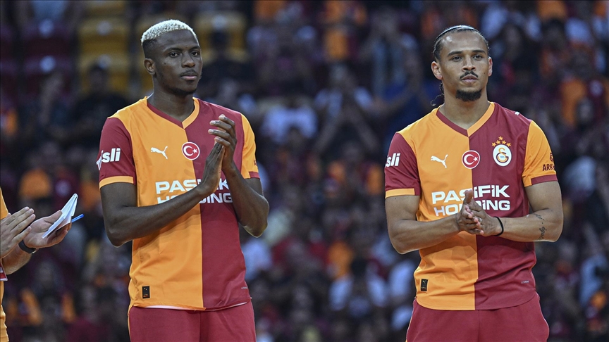 Osimhen ve Sane imza töreni lazio maçı