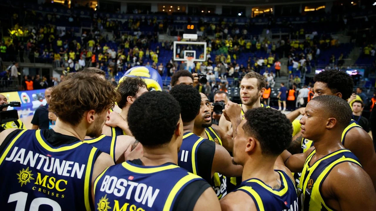 Fenerbahçe Beko - Karşıyaka Canlı İzle: Maç Ne Zaman, Saat Kaçta, Hangi Kanalda Yayınlanacak?