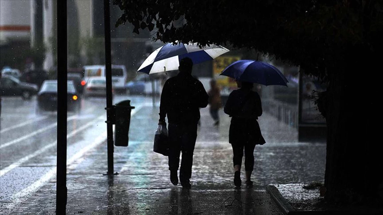 19 Ekim 2025 Hava Durumu | Meteoroloji Uyardı: İstanbul ve 36 İl İçin Sağanak Yağış Bekleniyor