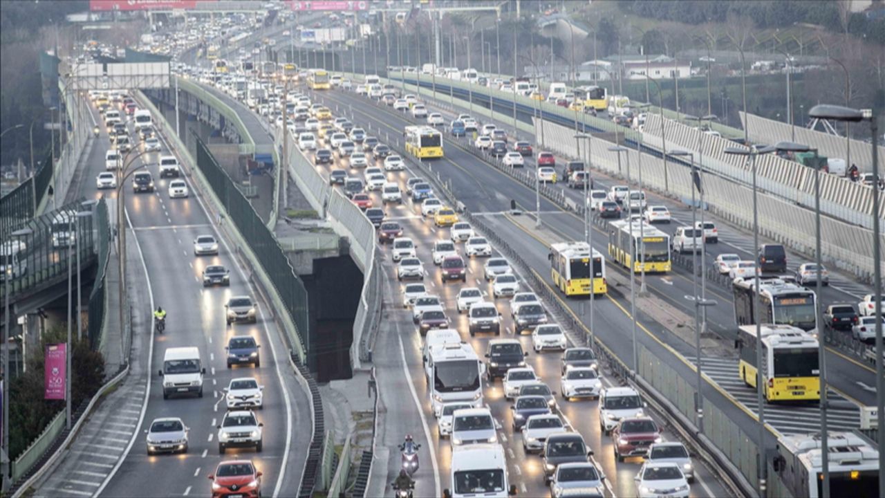 İstanbul’da Trafiğe Kapalı Yollar 19 Ekim 2025 | Cumhuriyet Bayramı Provası Nedeniyle Hangi Yollar Kapatıldı?