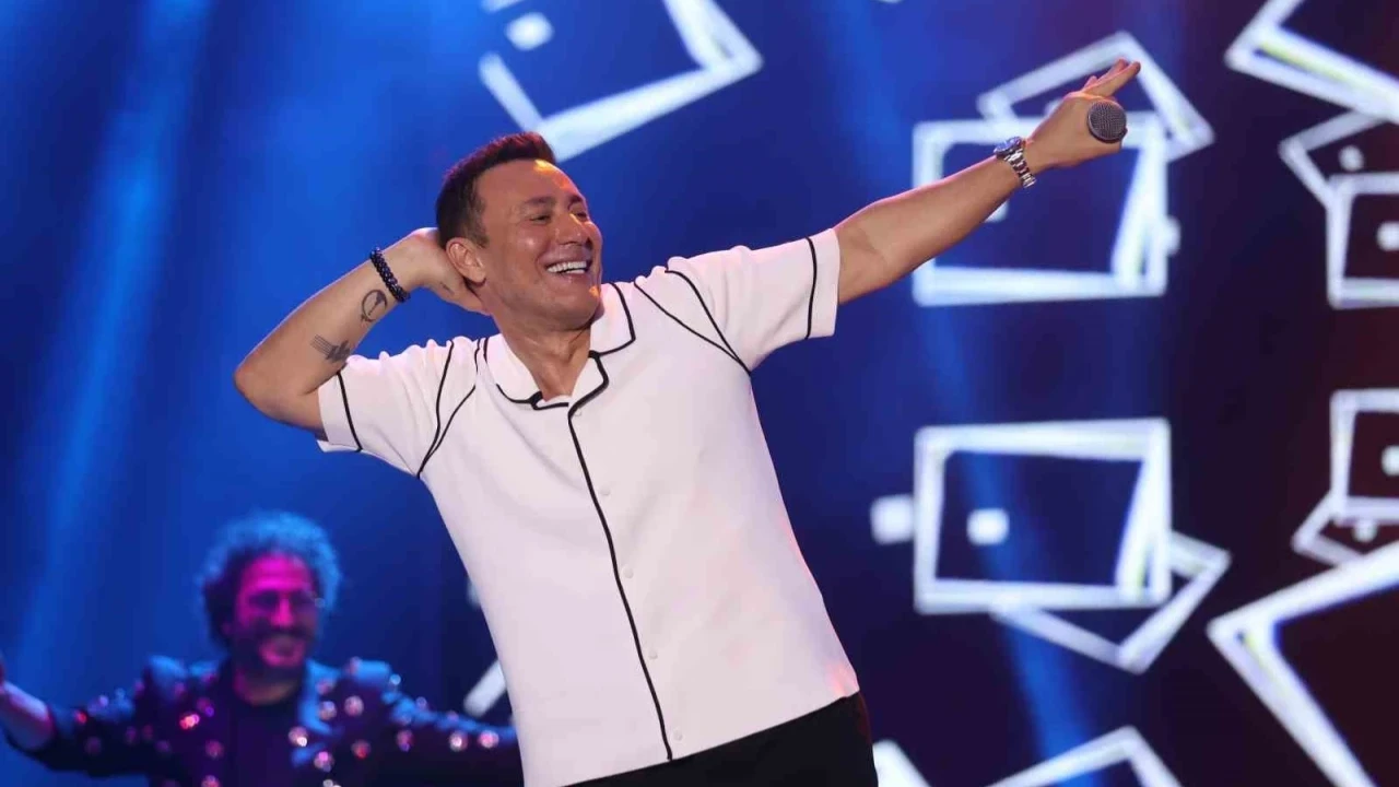 İngiltere’den Mustafa Sandal’a Ömürlük Vize! ‘Global Sanatçı Vizesi’ Alan İlk Türk Oldu