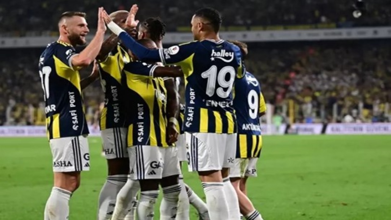 Fenerbahçe - Karagümrük Maçı Şifresiz mi? Fenerbahçe - Karagümrük Maçı Ne Zaman, Saat Kaçta ve Hangi Kanalda?