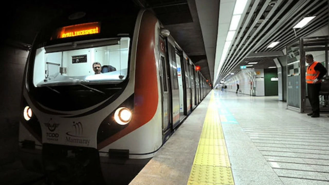 Cumhuriyet Bayramı’nda Ulaşım Ücretsiz Olacak: 29 Ekim'de Marmaray, Başkentray, İZBAN ve Metro Hatları Ücretsiz