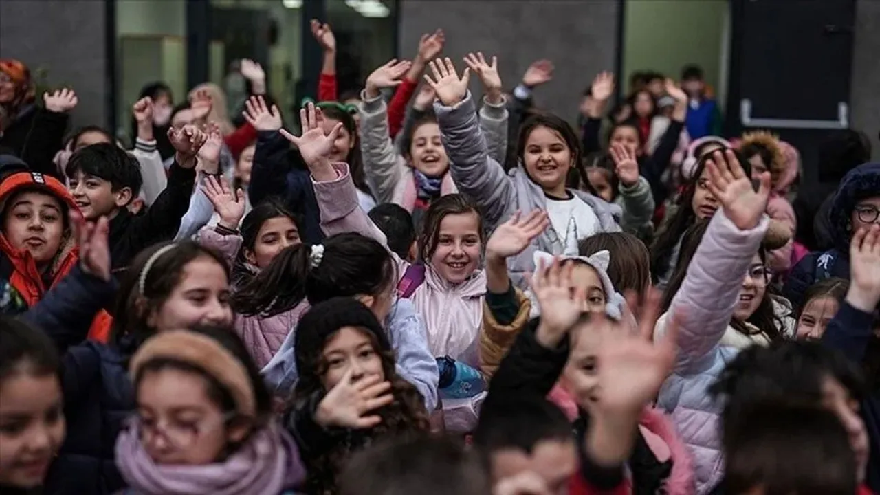 Kasım Ara Tatili 2025-2026: MEB Takvimine Göre Okullarda İlk Ara Tatil Ne Zaman Başlayacak?