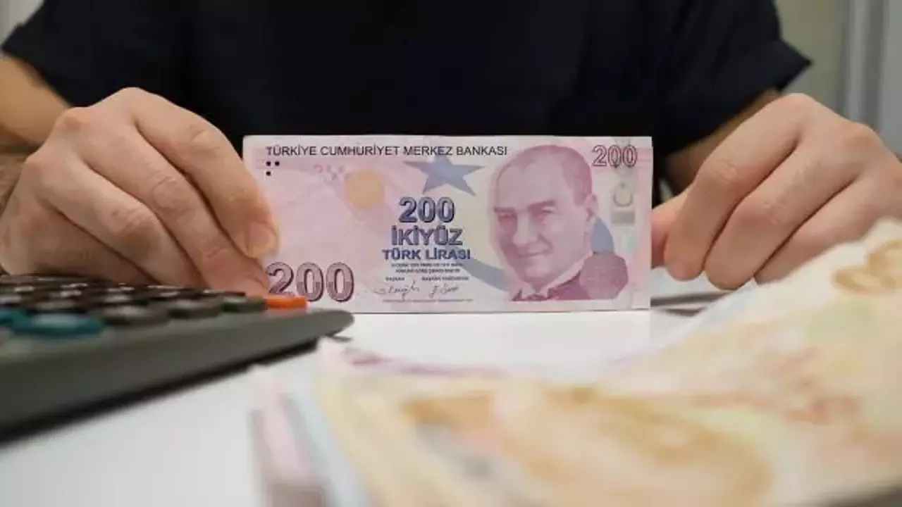 Asgari Ücret 2026 Zammı İçin 8 Senaryo: Yeni Asgari Ücret Ne Kadar Olacak?