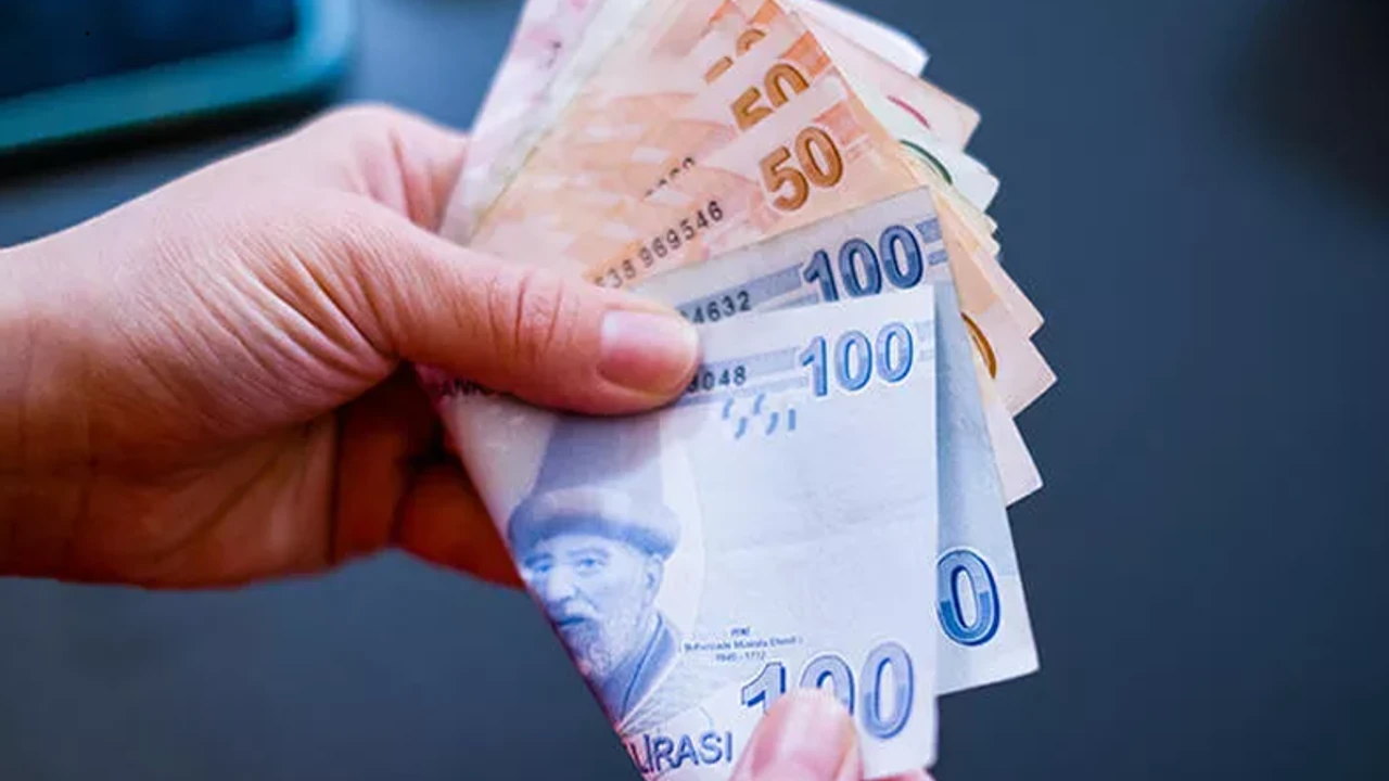 Asgari Ücret 2026 Zammı İçin 8 Senaryo: Yeni Asgari Ücret Ne Kadar Olacak?