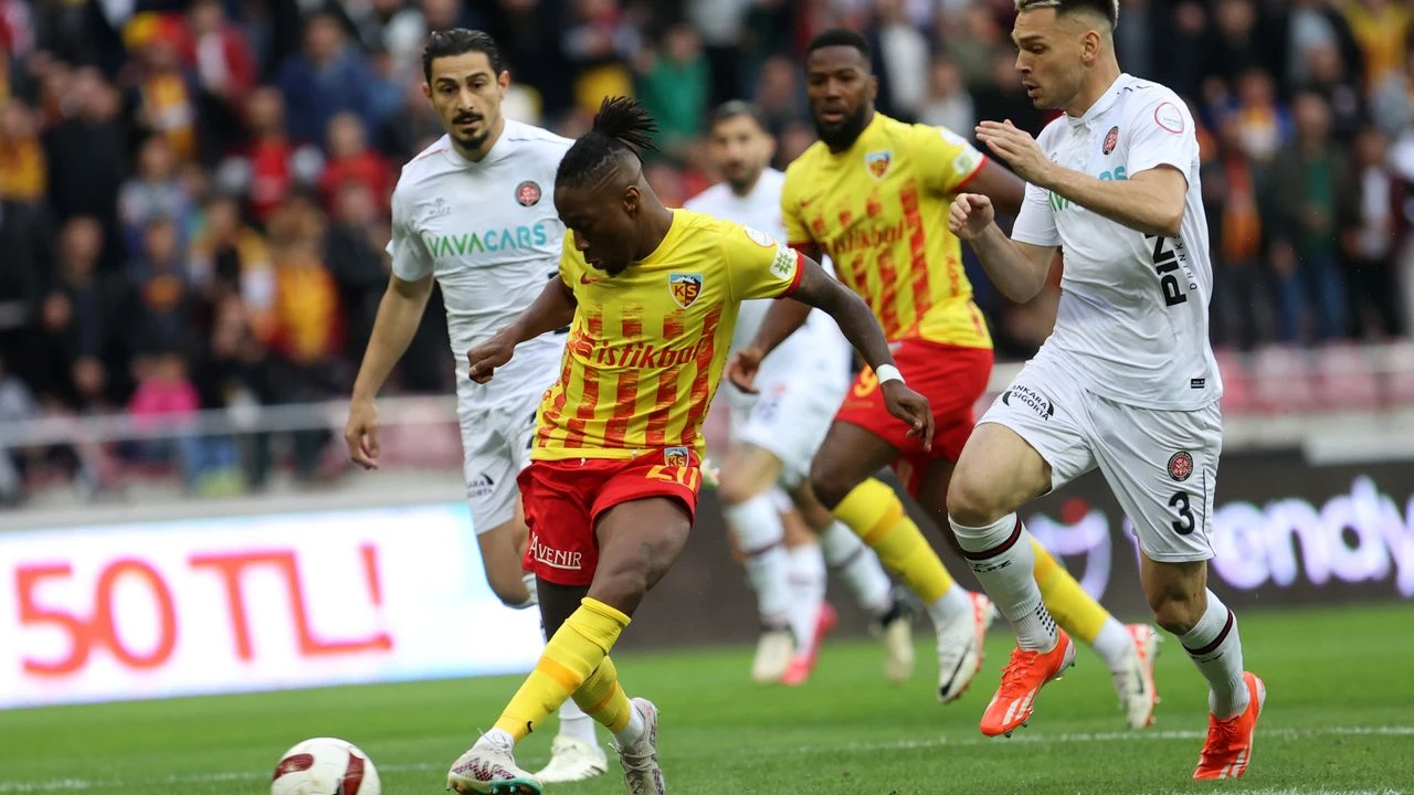 Fatih Karagümrük - Kayserispor Maçı Şifresiz mi? Fatih Karagümrük-Kayserispor Maçı Ne Zaman, Saat Kaçta, Hangi Kanalda?