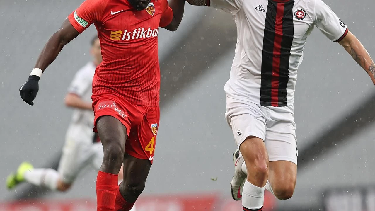 Fatih Karagümrük - Kayserispor Maçı Şifresiz mi? Fatih Karagümrük-Kayserispor Maçı Ne Zaman, Saat Kaçta, Hangi Kanalda?