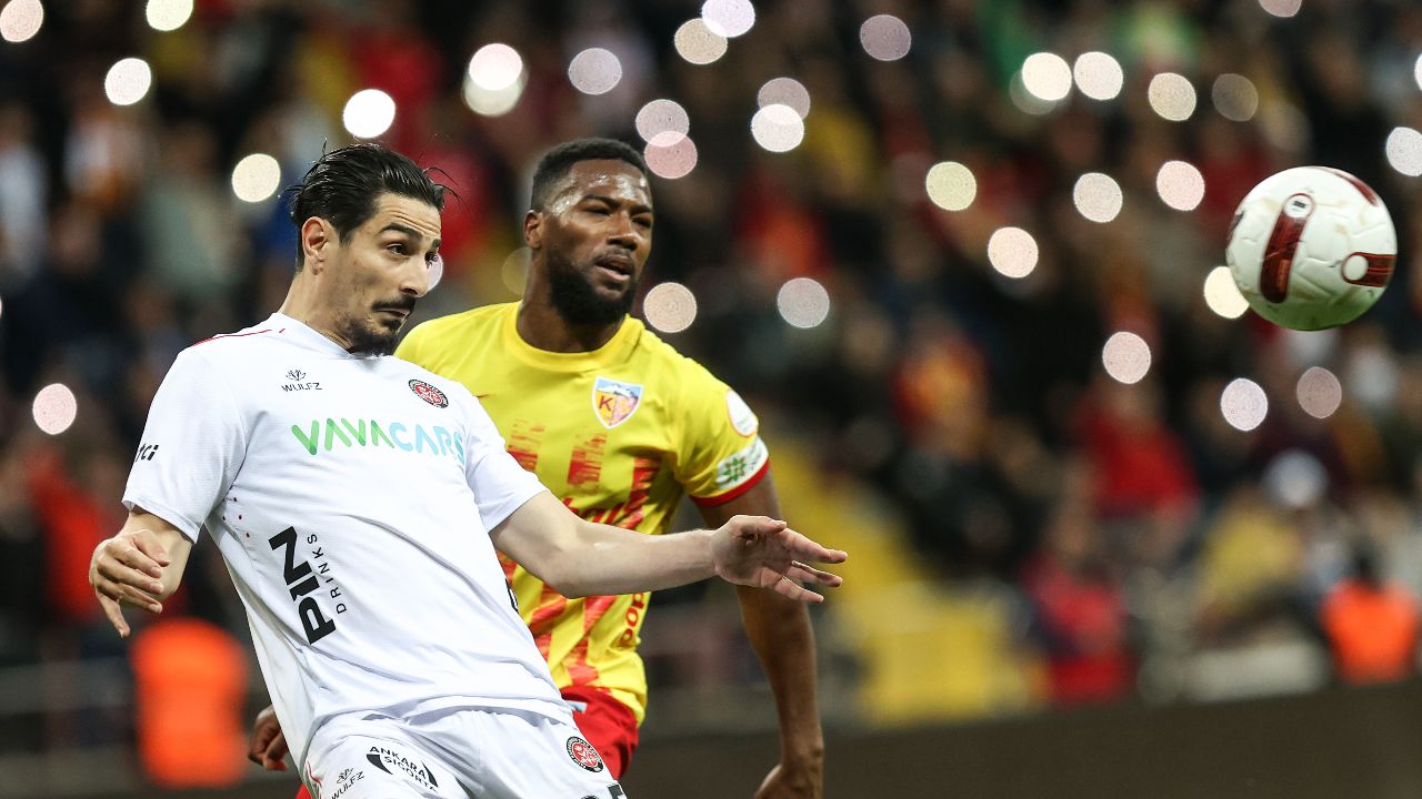 Fatih Karagümrük - Kayserispor Maçı Şifresiz mi? Fatih Karagümrük-Kayserispor Maçı Ne Zaman, Saat Kaçta, Hangi Kanalda?