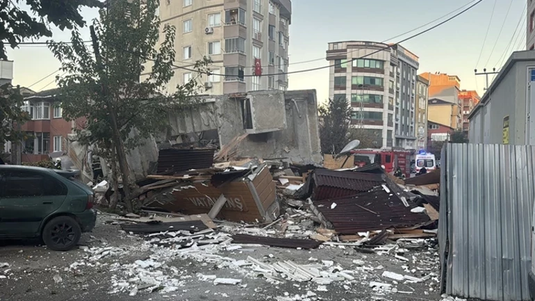 Gebze’de 6 Katlı Bina Çöktü! Enkaz Altında Kalanlar Var, Arama Kurtarma Çalışması Başlatıldı