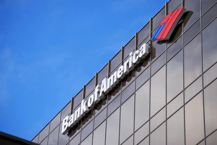 Bank of America stratejisti Michael Hartnett, son değerlendirmesinde altını zayıflayan dolara karşı öne çıkan korunma araçlarından biri olarak gösterdi.