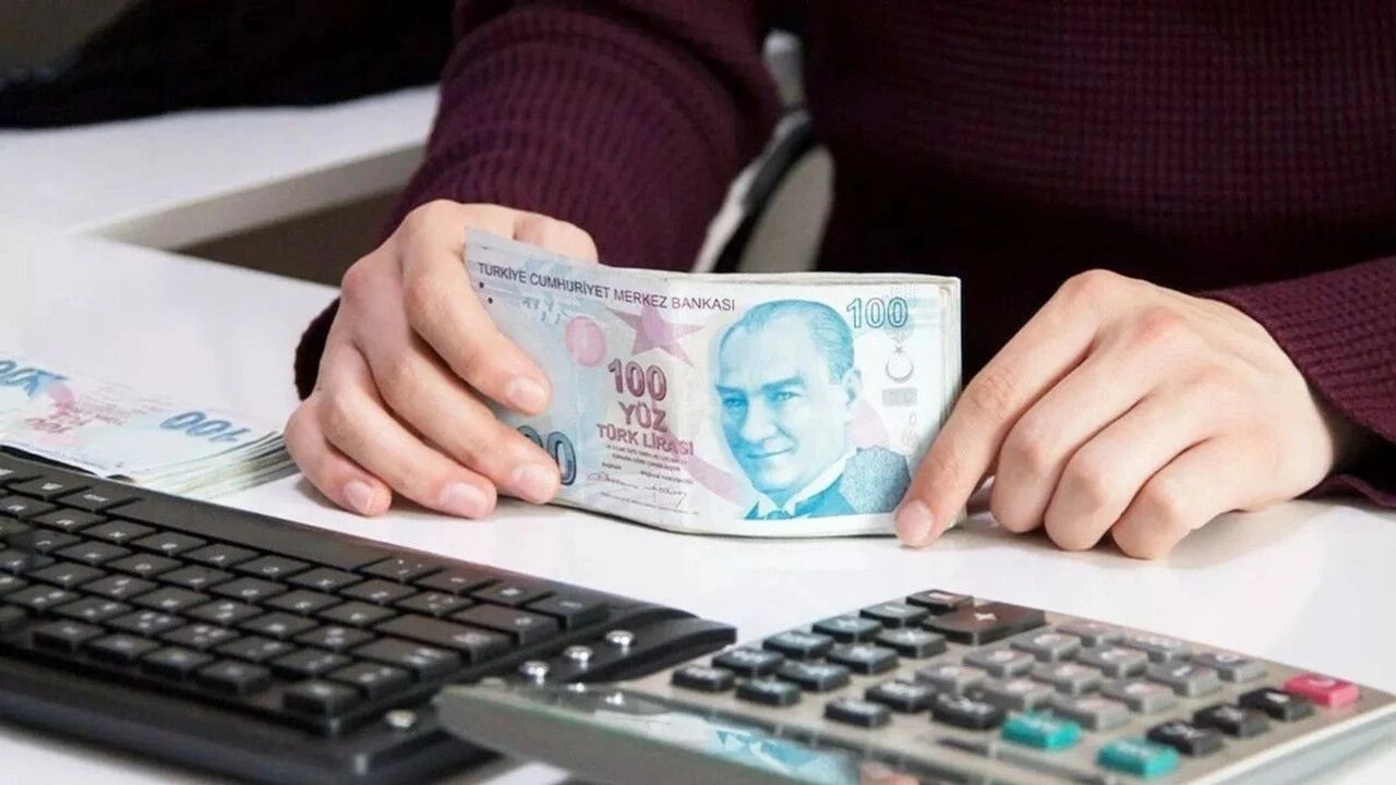 Asgari ücrette olası zam oranları yakından takip ediliyor.