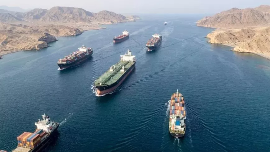 İran, Hürmüz'de Sevkiyata Ara Verebilir