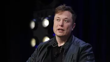Elon Musk 2027’de Ay Yolculuğunu Hedefliyor