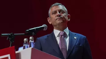 CHP’de “Mutlak Butlan” Krizi: Özgür Özel’in Önündeki 4 Kritik Seçenek