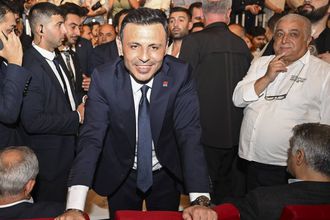 Özgür Çelik Yeniden CHP İstanbul İl Başkanı Seçildi