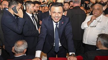 Özgür Çelik Yeniden CHP İstanbul İl Başkanı Seçildi