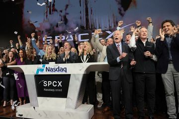SpaceX Hisseleri İlk İşlem Gününü Yükselişle Tamamladı